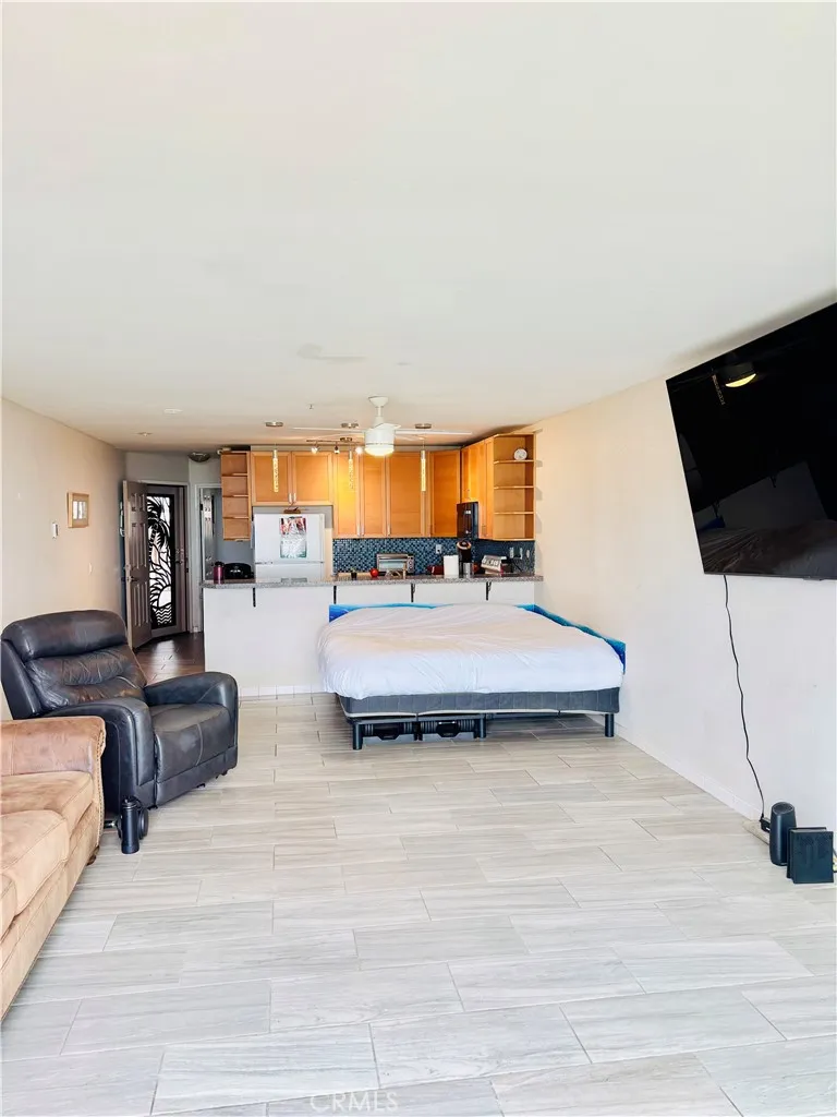 4667 Ocean Boulevard 106, San Diego, California 92109 home-pic-1